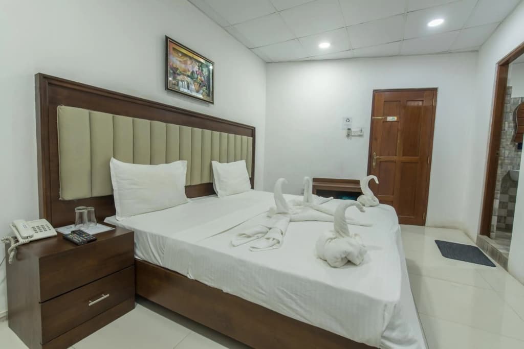 Metro City Hotel - photo 4