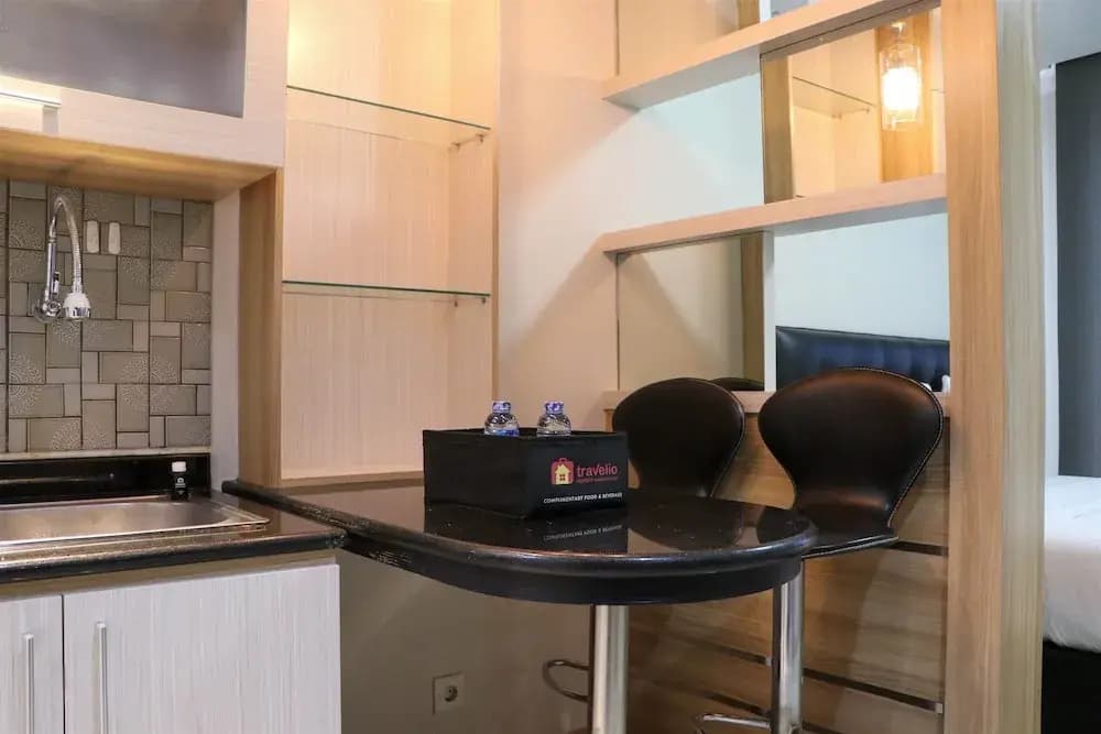 Cozy Studio at Mangga Dua Apartment by Travelio - photo 4