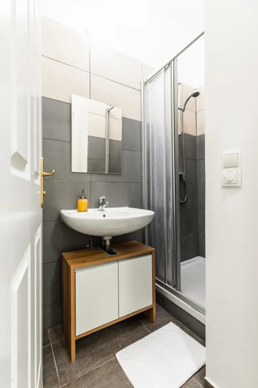 Authentic and stylish apartment in calm district area - photo 7