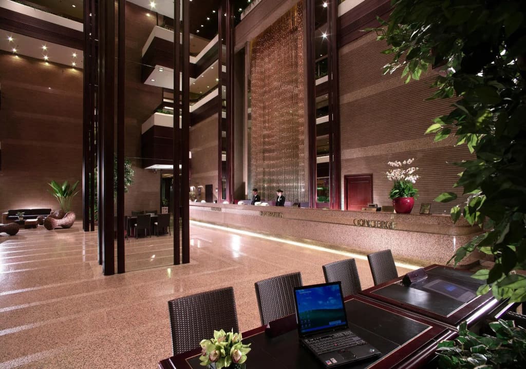Regal Riverside Hotel - photo 2