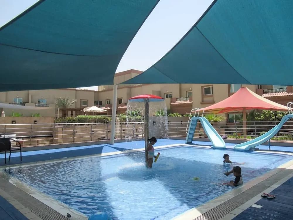 Signature Living in Modern 1BR Apartment at Jvt! - photo 10