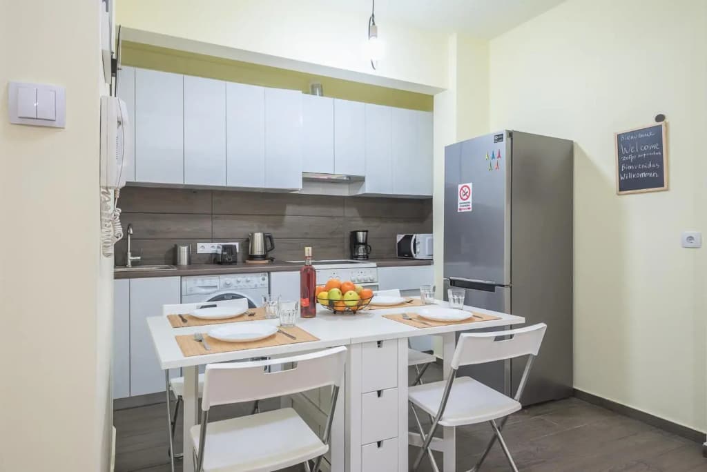 Superb Acropolis view 3bd apt in historical center - photo 7