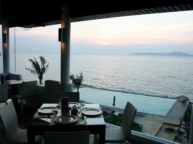 Golden Cliff House - photo 9