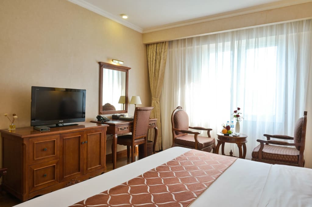 Hotel Grand Saigon - photo 3