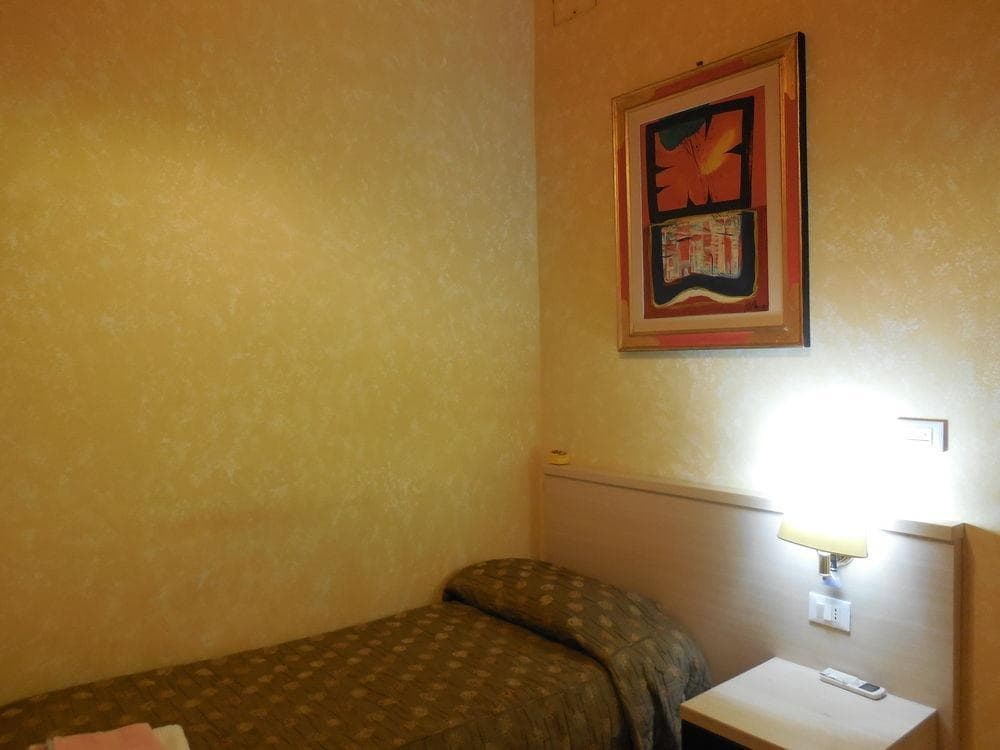 Daniels Inn - photo 9