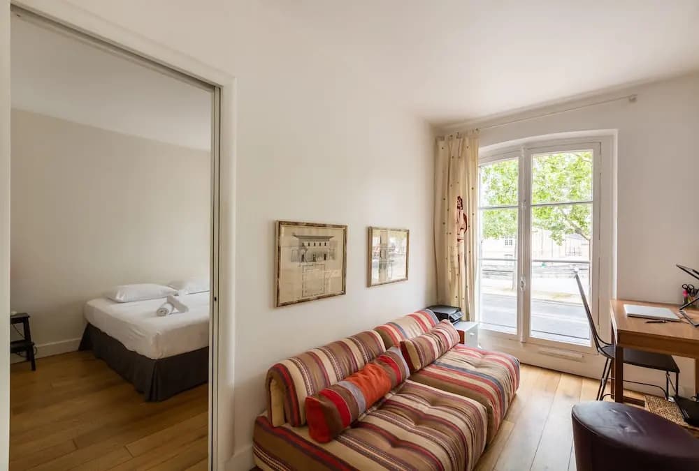 Sophisticated Home close to the Museums - main photo