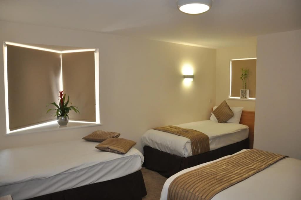 Queens Hotel - photo 4