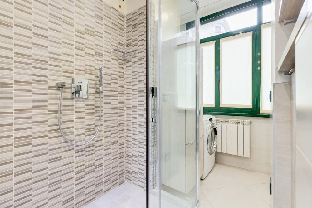 Spacious and Modern 3 bed Flat in Central Location - photo 7