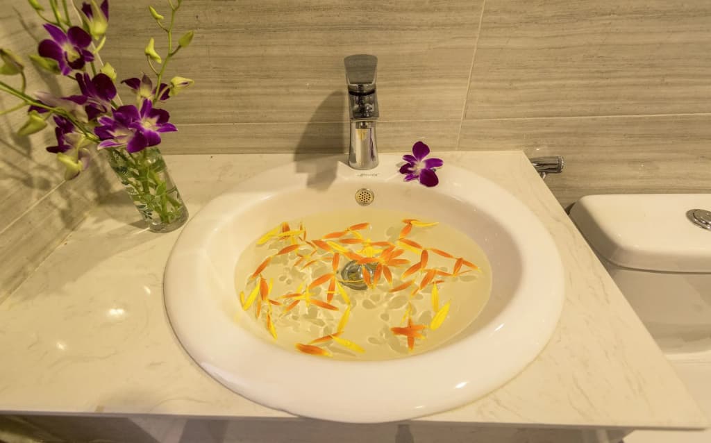 Ngan Hotel - photo 8