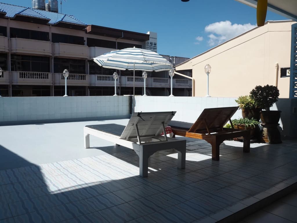 Stefans Guesthouse - photo 23