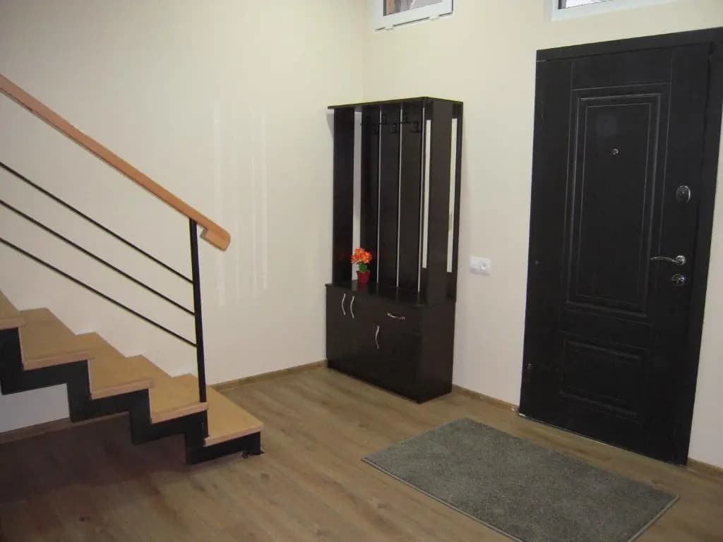 Full House - photo 2