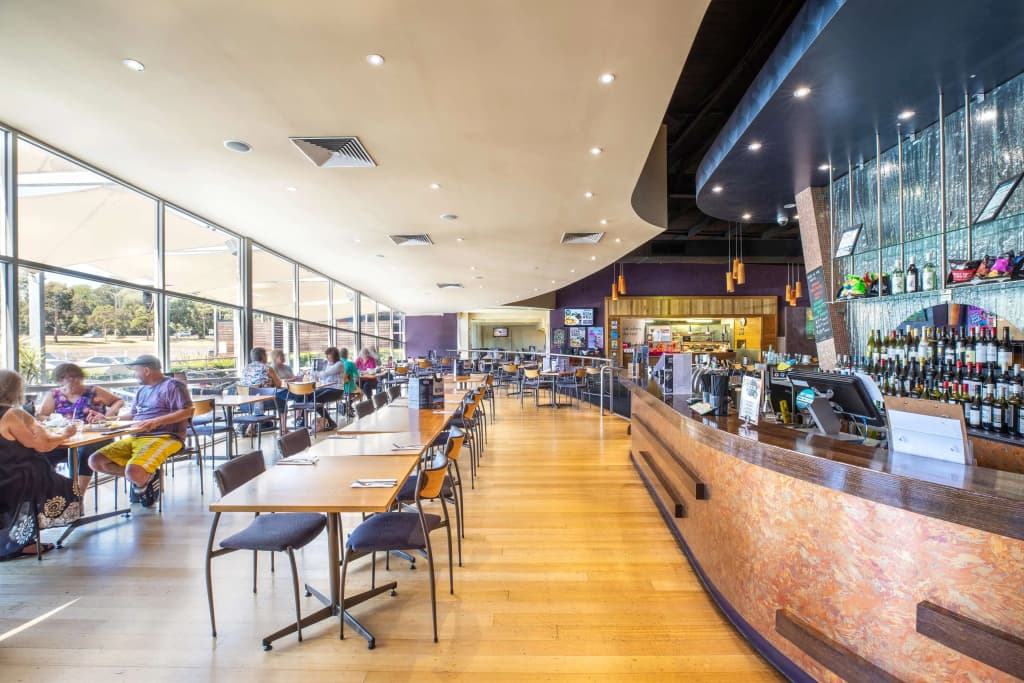 Nightcap at Sandown Park Hotel - photo 19