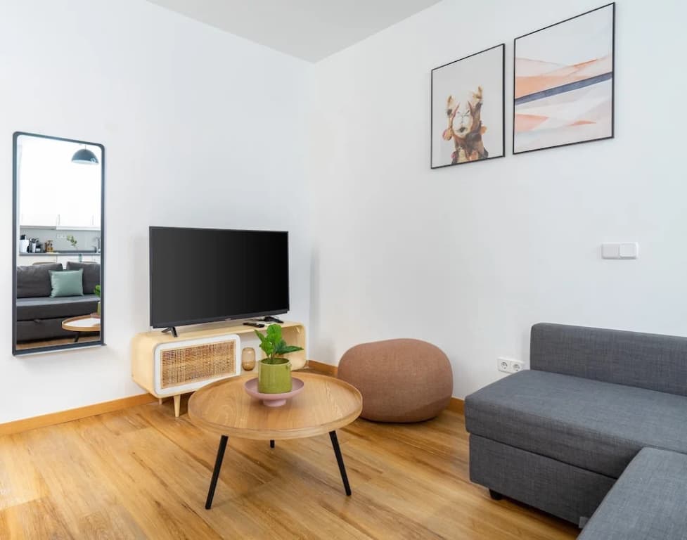 Limehome Madrid San Lorenzo - photo 2