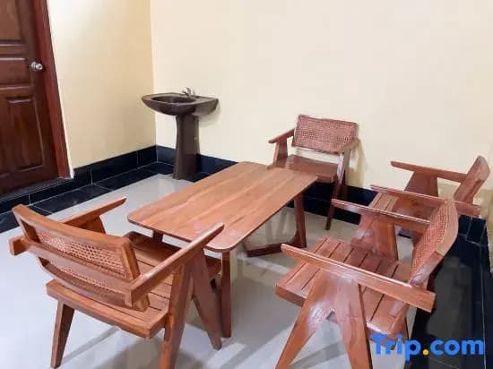 Urbanview Noja Guest House near Living World Denpasar - photo 12