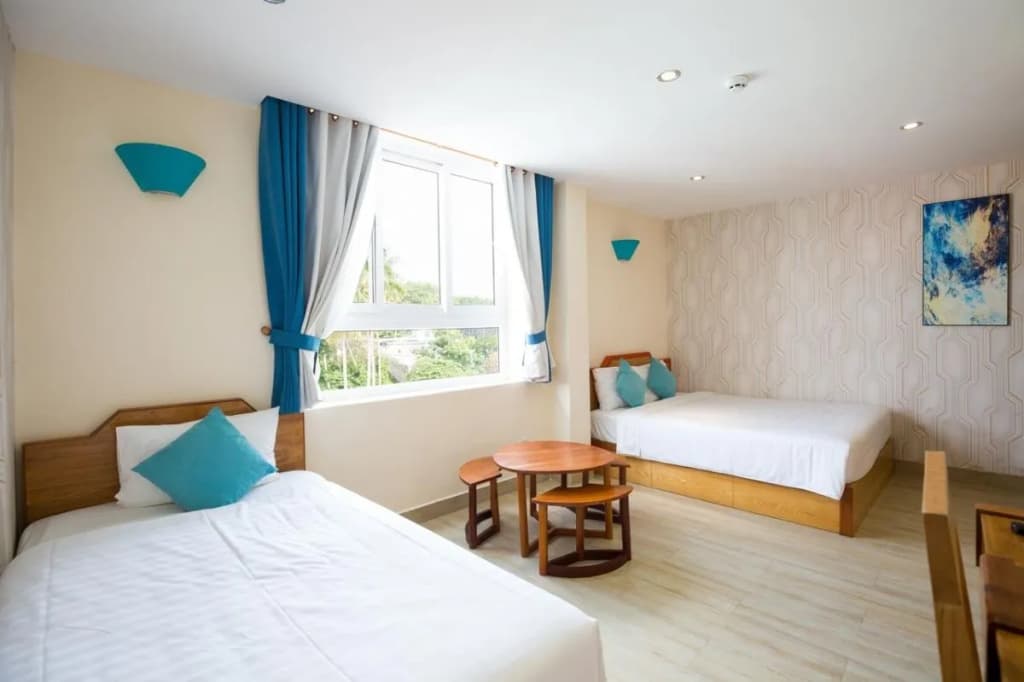 Gia Huy Hotel - photo 2