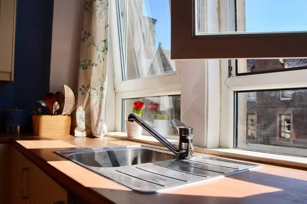 Central Edinburgh 1 Bedroom Flat - photo 4