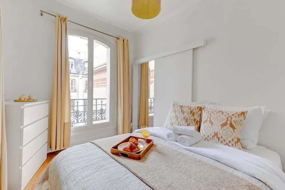 Elegant 1BR Steps to Marais & Louvre - photo 5