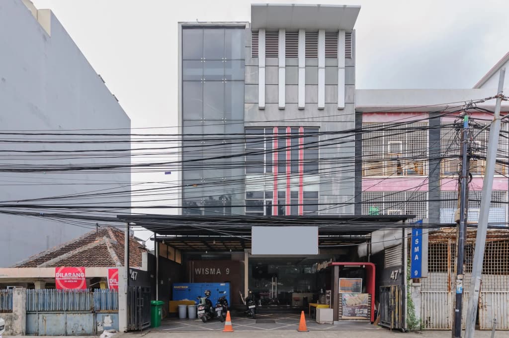 RedDoorz Plus near Grand Indonesia Jakarta - photo 2