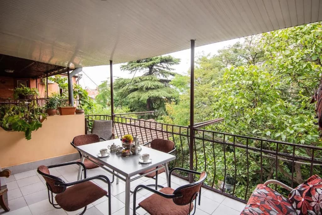 Lia's Guest House - photo 18