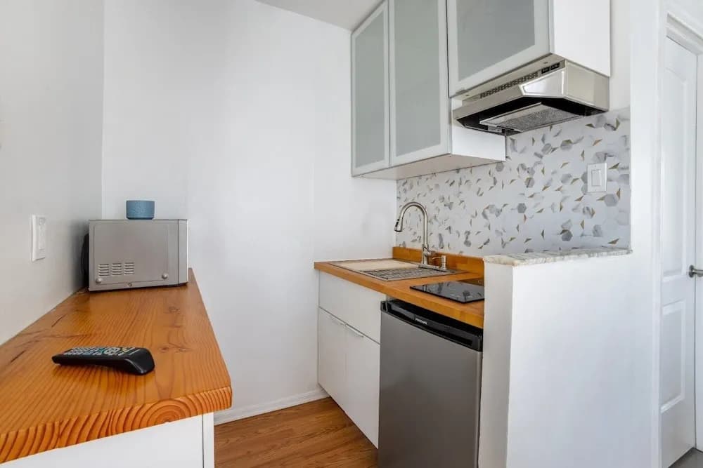 Close To Nyc! Relaxing Quiet Studio In Woodside 1 Bedroom Home by RedAwning - photo 16