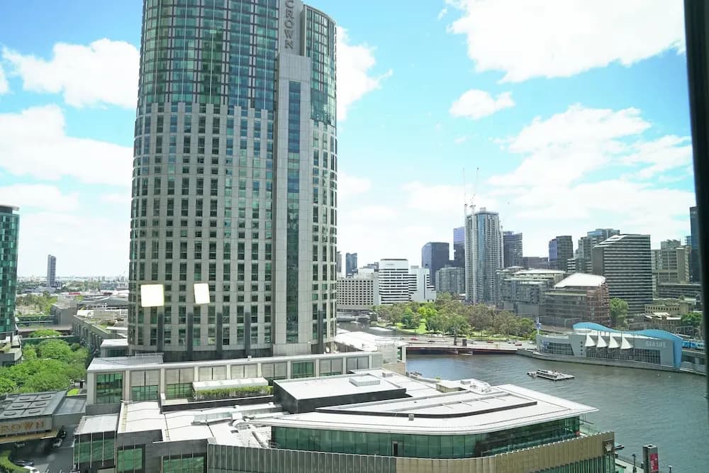 2-BRM Apartment Yarra River View Skyline - photo 12
