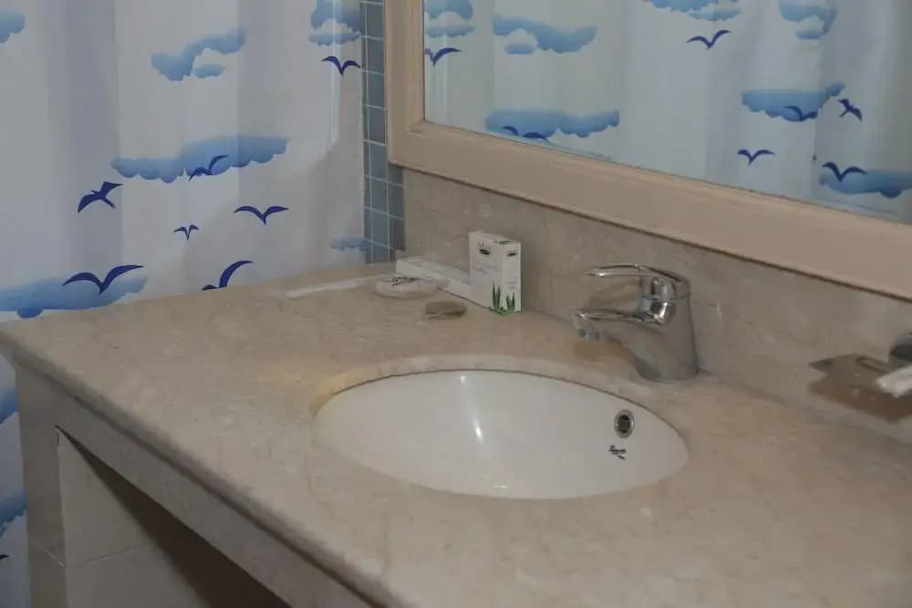 Apartment 18 - photo 8