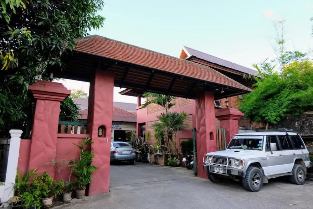 Red Brick Guesthouse - photo 18
