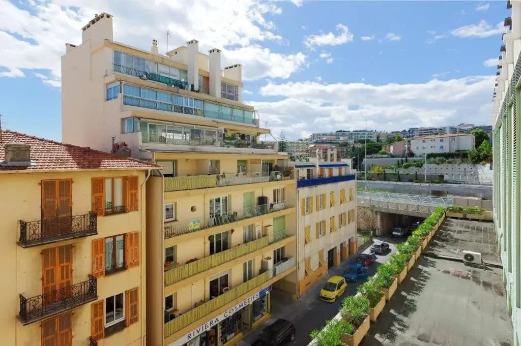 9 Avenue De Carras - main photo