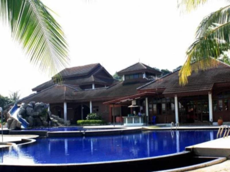 Green Village Pasir Salak Eco River Resort - photo 12