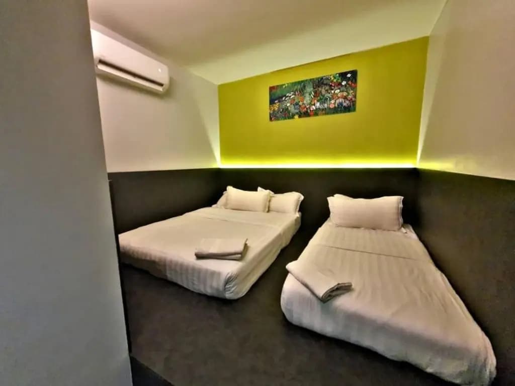 Lok 10 Guesthouse - photo 3