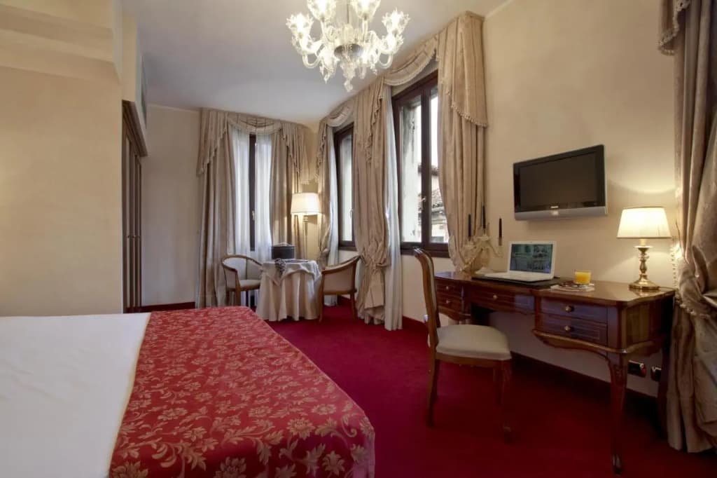 Hotel Al ponte dei sospiri - photo 27
