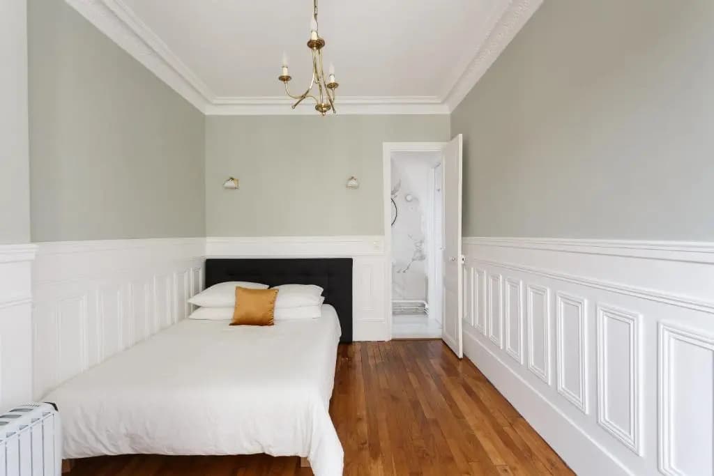 Bright and Newly Renovated 2 Bedroom Apartment, Hip & Central Paris, Montmartre-Opera - photo 6