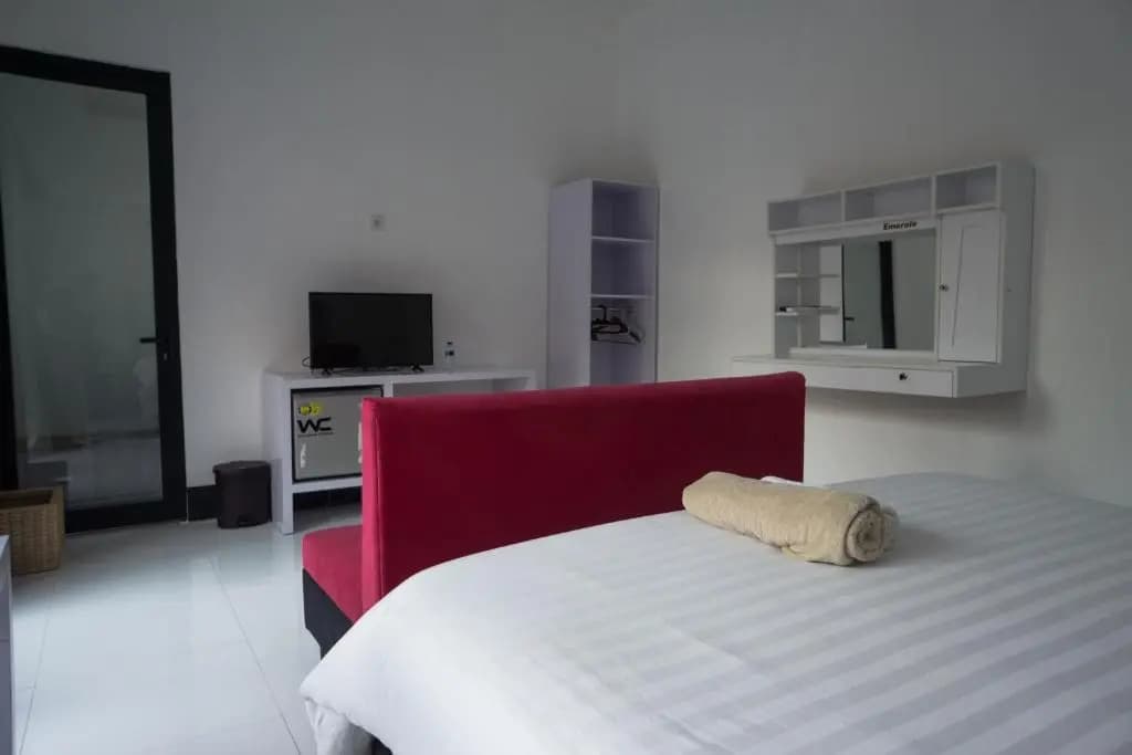 Vande Guest House - photo 3