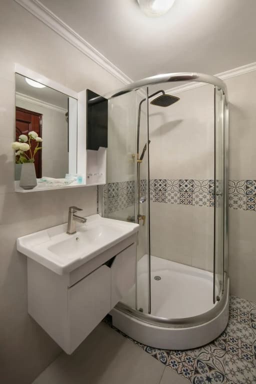 Little Diamond Hotel - photo 10