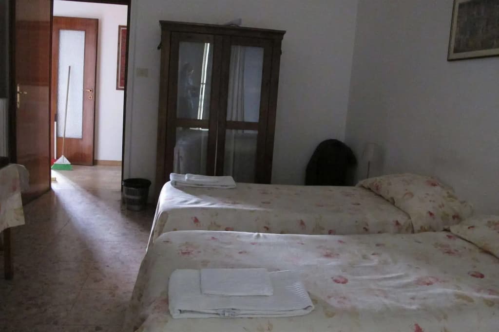 Little Italy Bed  Breakfast - photo 4