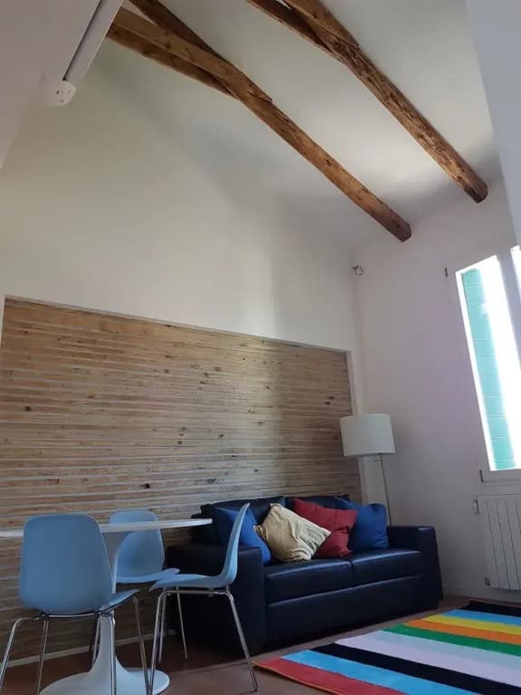 White Attic - photo 2