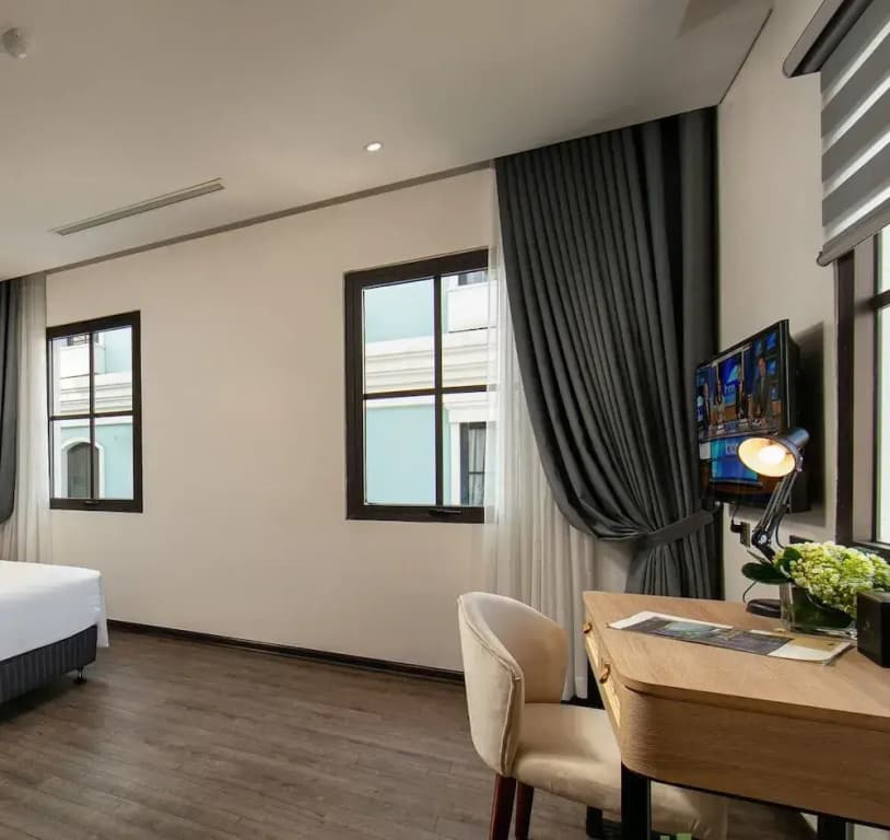 Green Suites Hotel Ha Long - photo 3