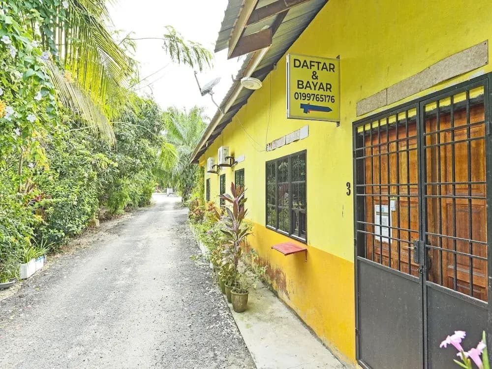 OYO 90566 Homestay Tg Gemok - main photo