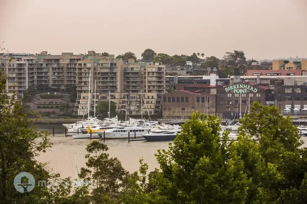 3BR Sydney Harbourside Home/Rooftop Pool & Parking - photo 15