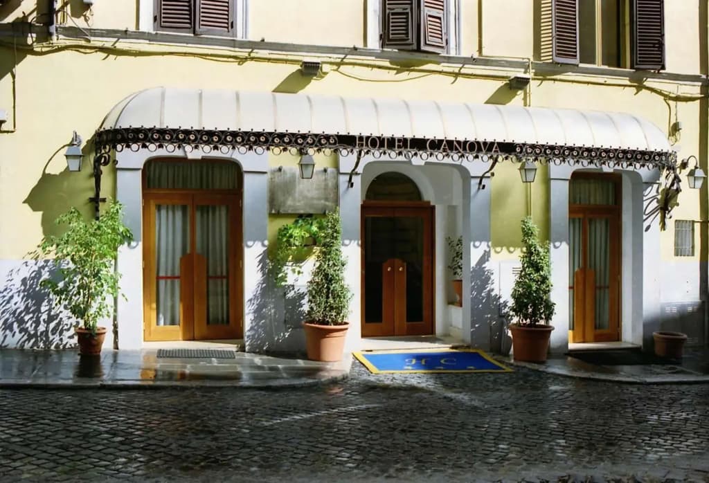 Hotel Canova - photo 1