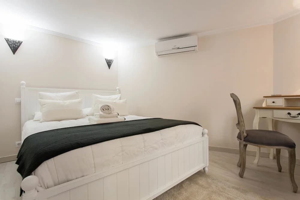 Plaza Mayor Flats - photo 6