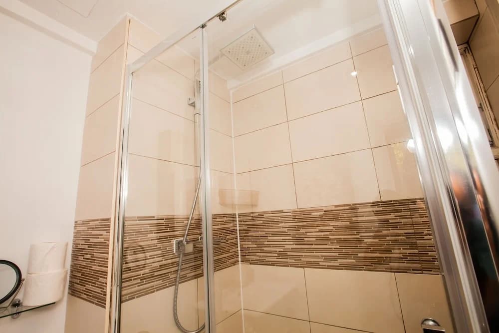 Pimlico Chic Suite - photo 9