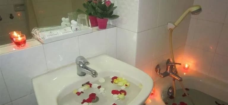 Mai Kim Loan Hotel - photo 7