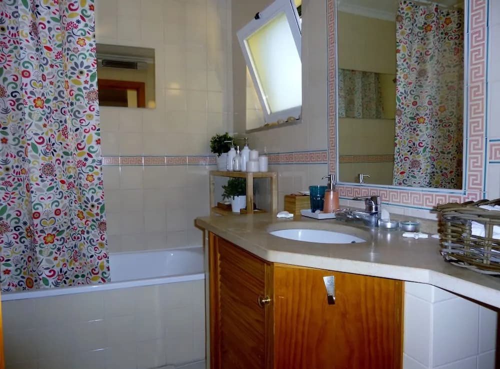 Charm & great location - Duplex - photo 9