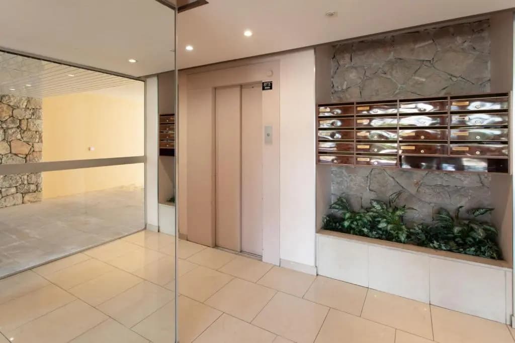 Nice Studio with balcony in quiet residence close to all amenities - photo 9