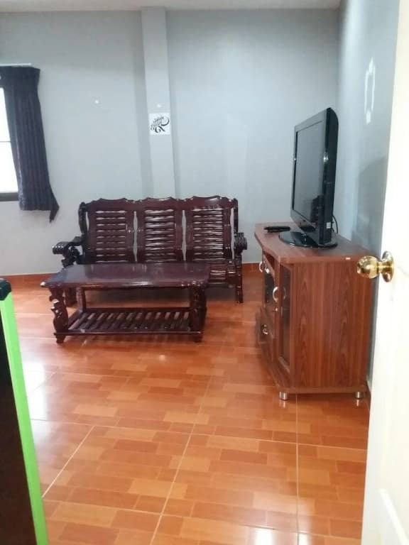 Tiger Bar & Guesthouse - photo 9