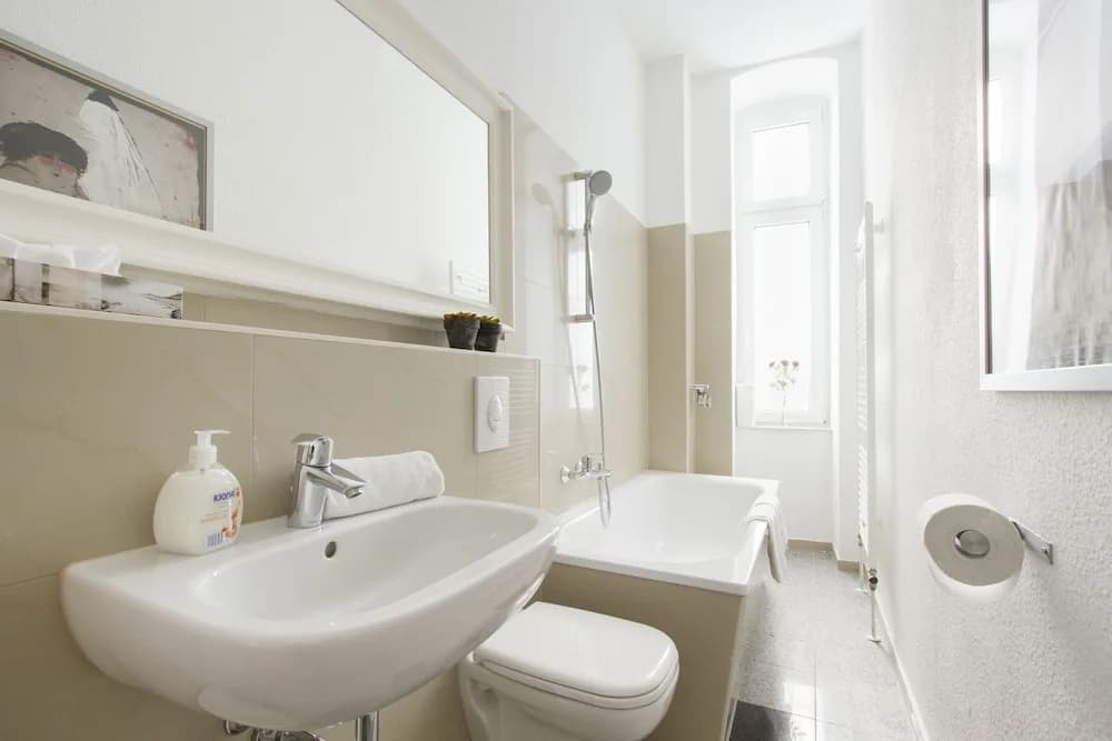 Apartments in Wedding - photo 7