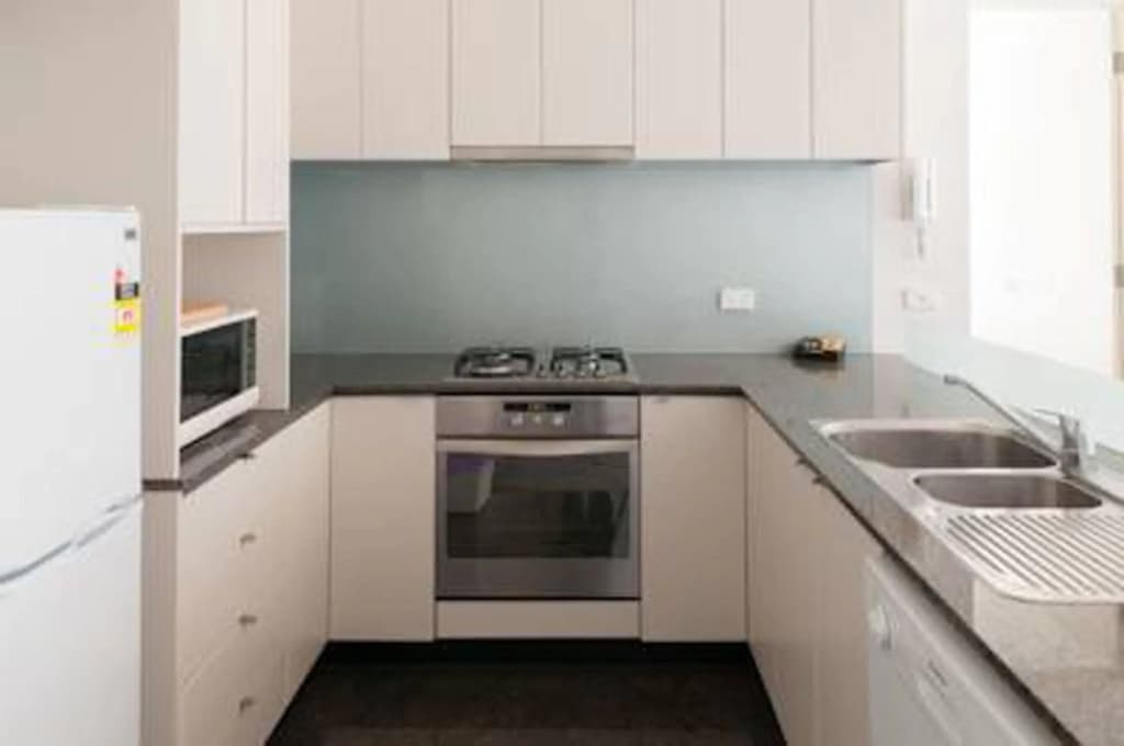 Inner Melbourne Serviced Apartments - photo 22