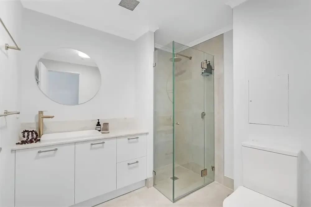 Kozyguru | Camperdown | Cozy 2-Bed Apt + Parking - photo 8