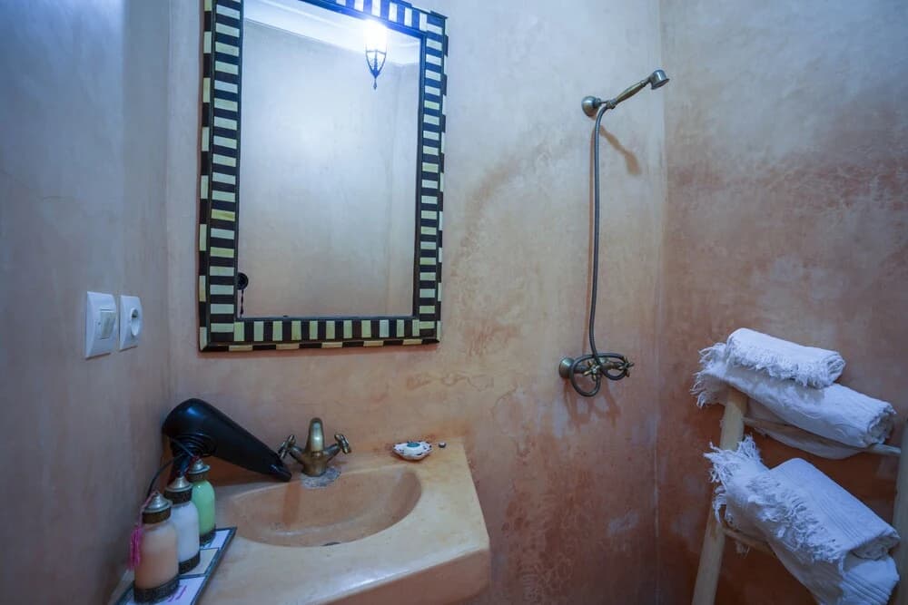 Riad lakouas - photo 9